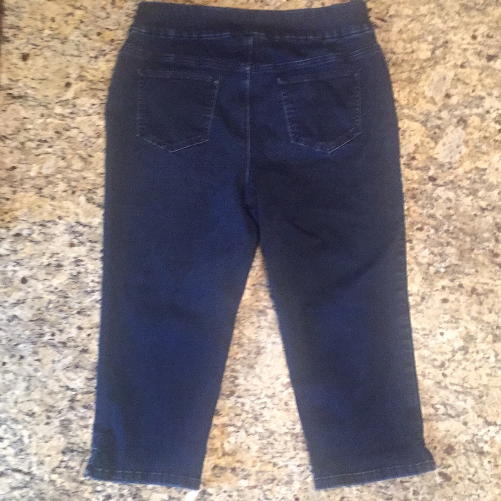 Chico’s Perfect Stretch Size 1.5 Jean Capri Crops